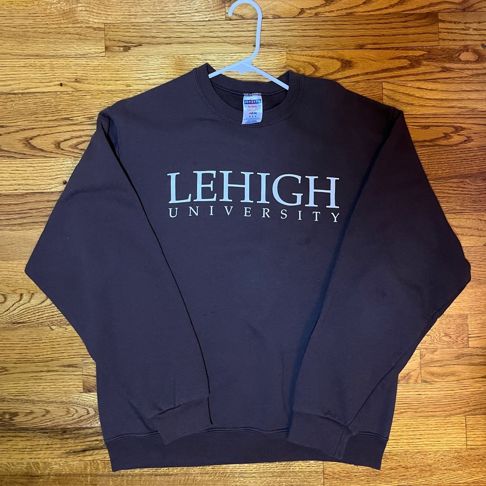 Lehigh University brown crewneck sweatshirts size M